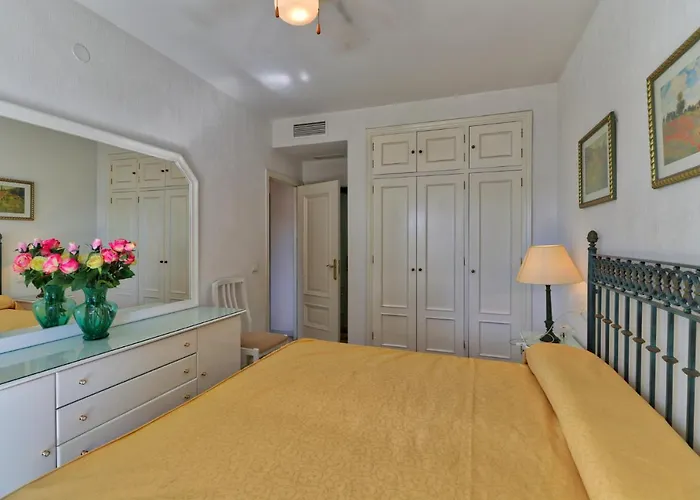 Dona Sofia Apartment *