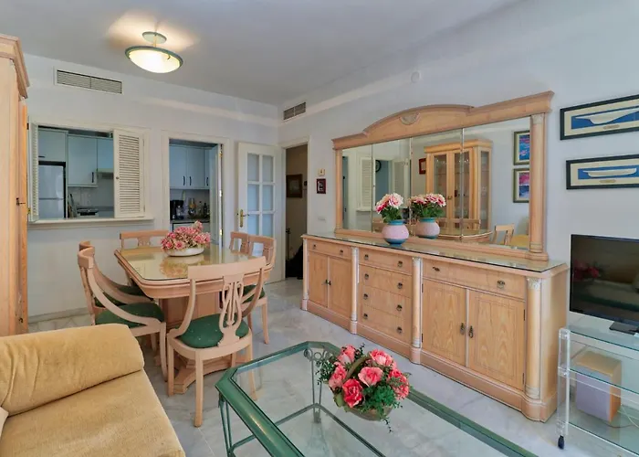 Dona Sofia * Фуэнхирола